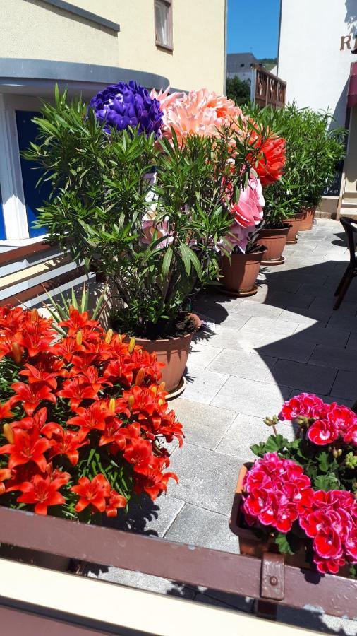 Hotel Krone Ruedesheim Rüdesheim am Rhein Dış mekan fotoğraf