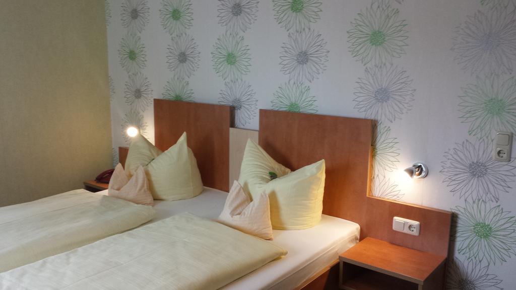 Hotel Krone Ruedesheim Rüdesheim am Rhein Dış mekan fotoğraf