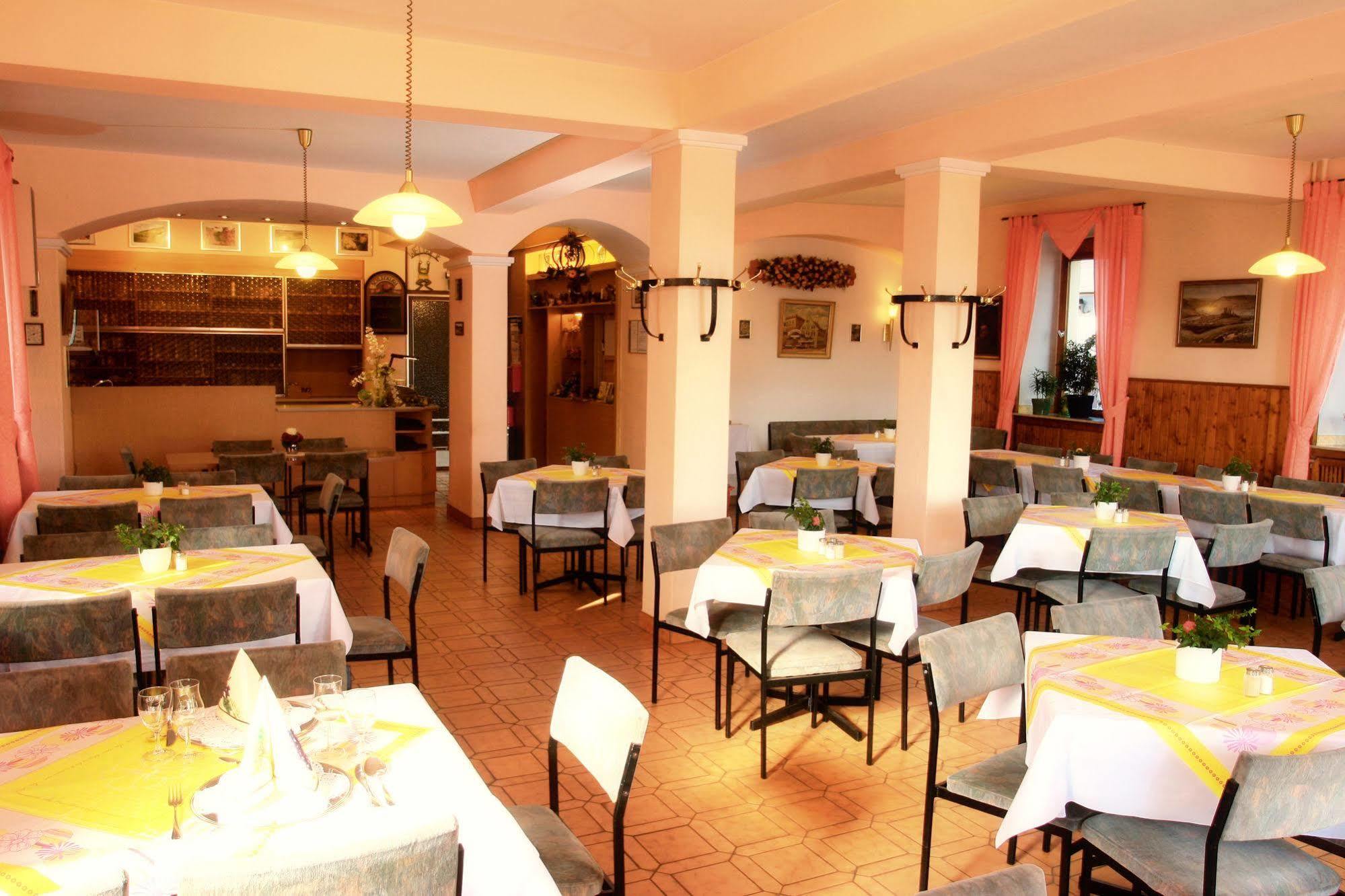Hotel Krone Ruedesheim Rüdesheim am Rhein Dış mekan fotoğraf
